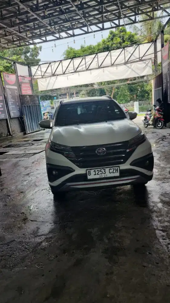 Jual unit Rush putih 1,5 S A/T