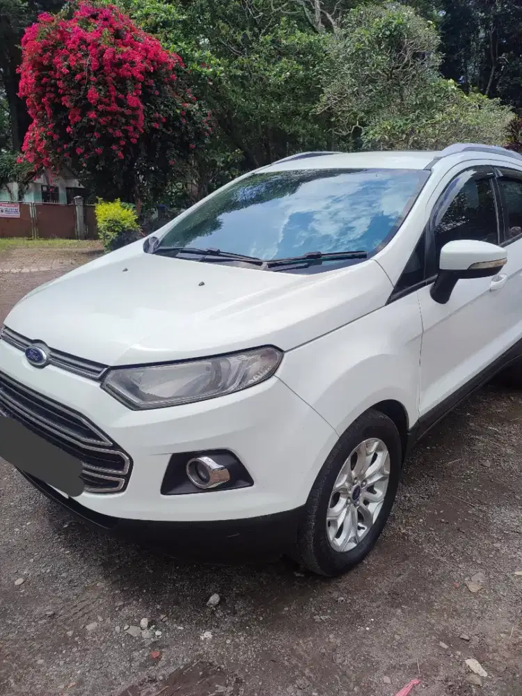 Ford EcoSport 2015 Putih - Sunroof, Low KM, Full Ors