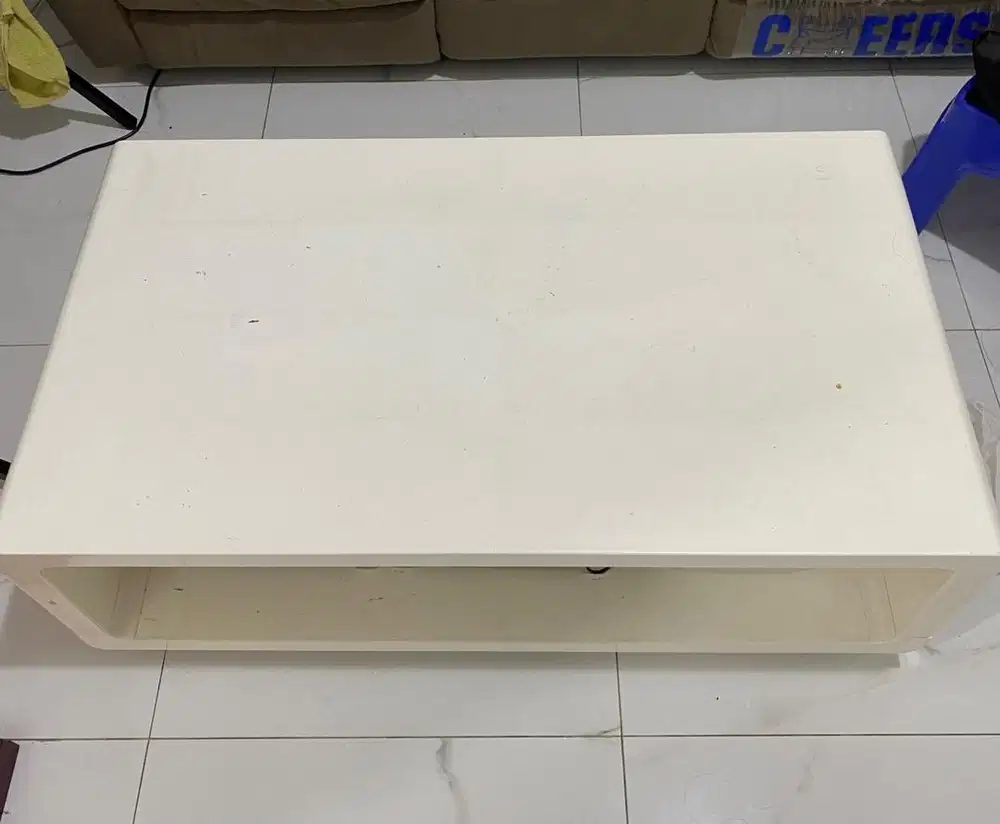 MEJA TAMU PUTIH - INFORMA