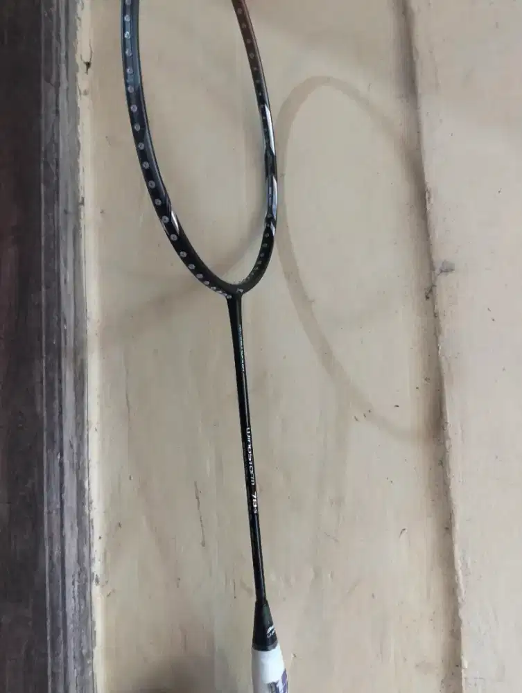 Jual butuh raket Li Ning windstorm 78s baru belum pernah di senar