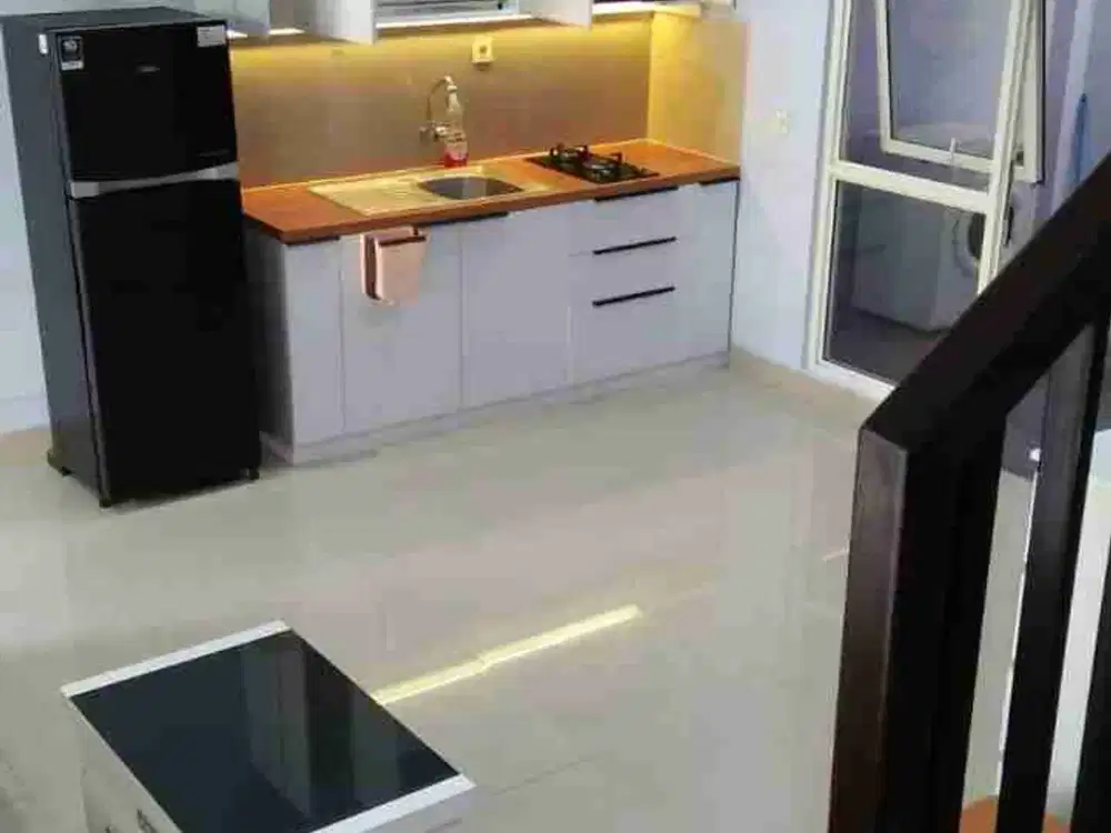 Rumah 3 br 2 lantai furnished di savia bsd siap huni