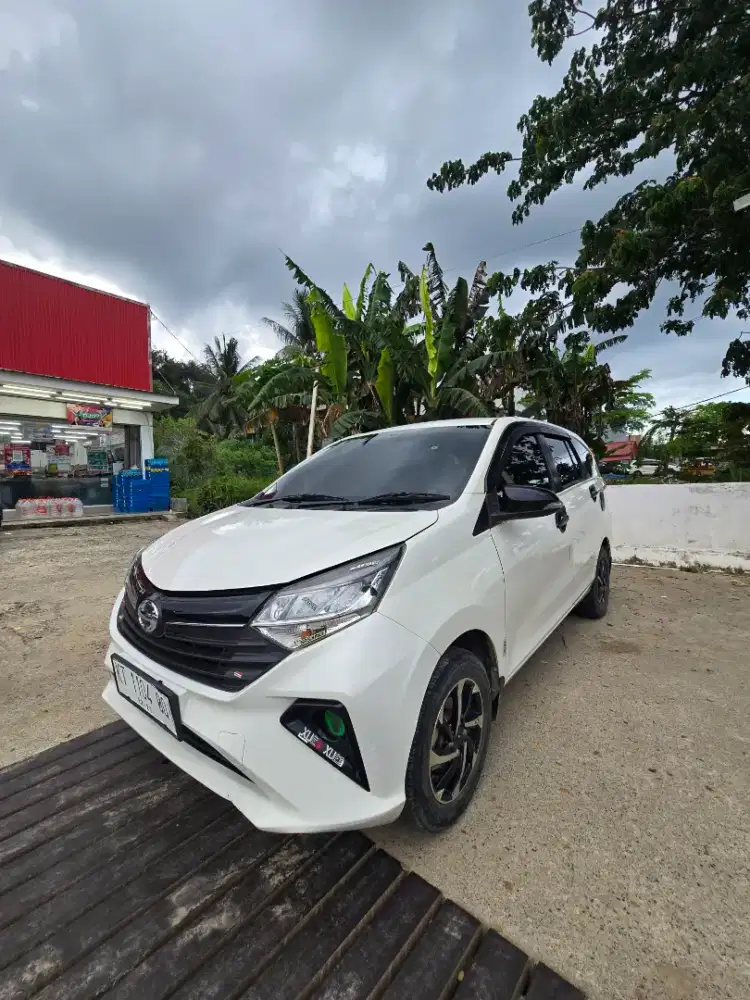 Daihatsu Sigra 1.2R manual 2022