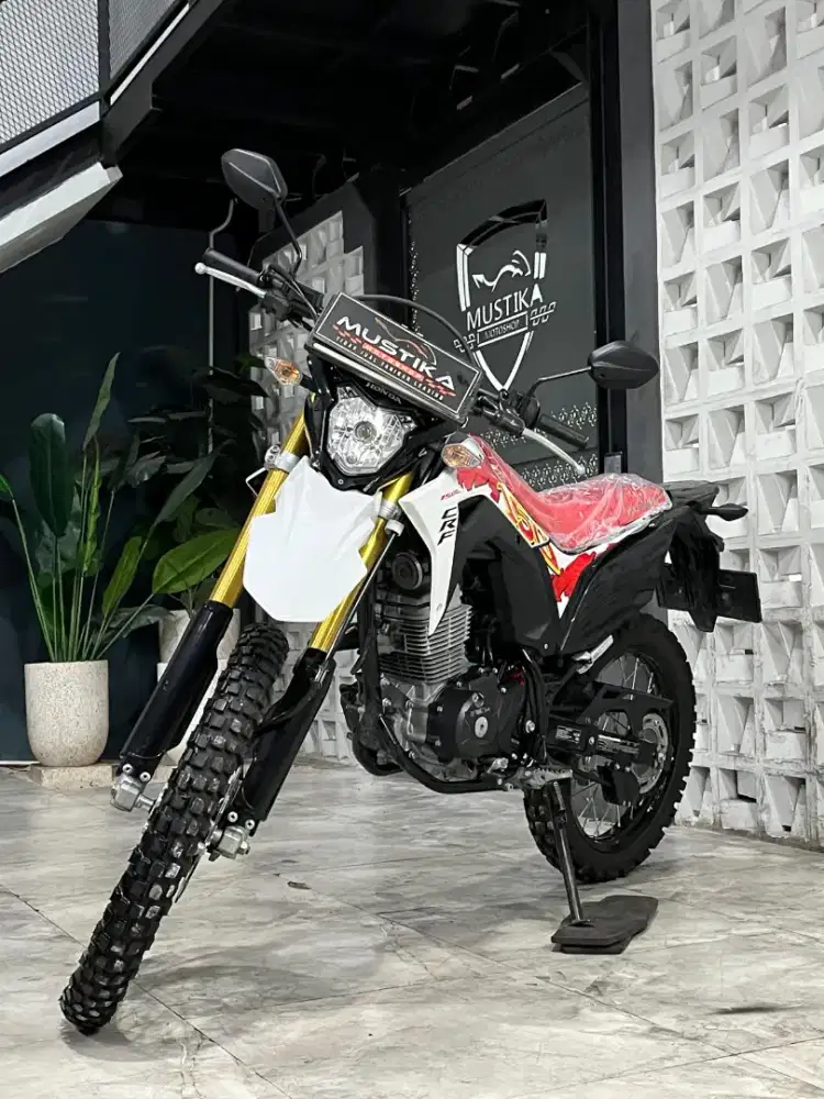 Km 5rb‼️Honda CRF 150 2025. Plat L Sby. DANNY Mustika Motor Malang