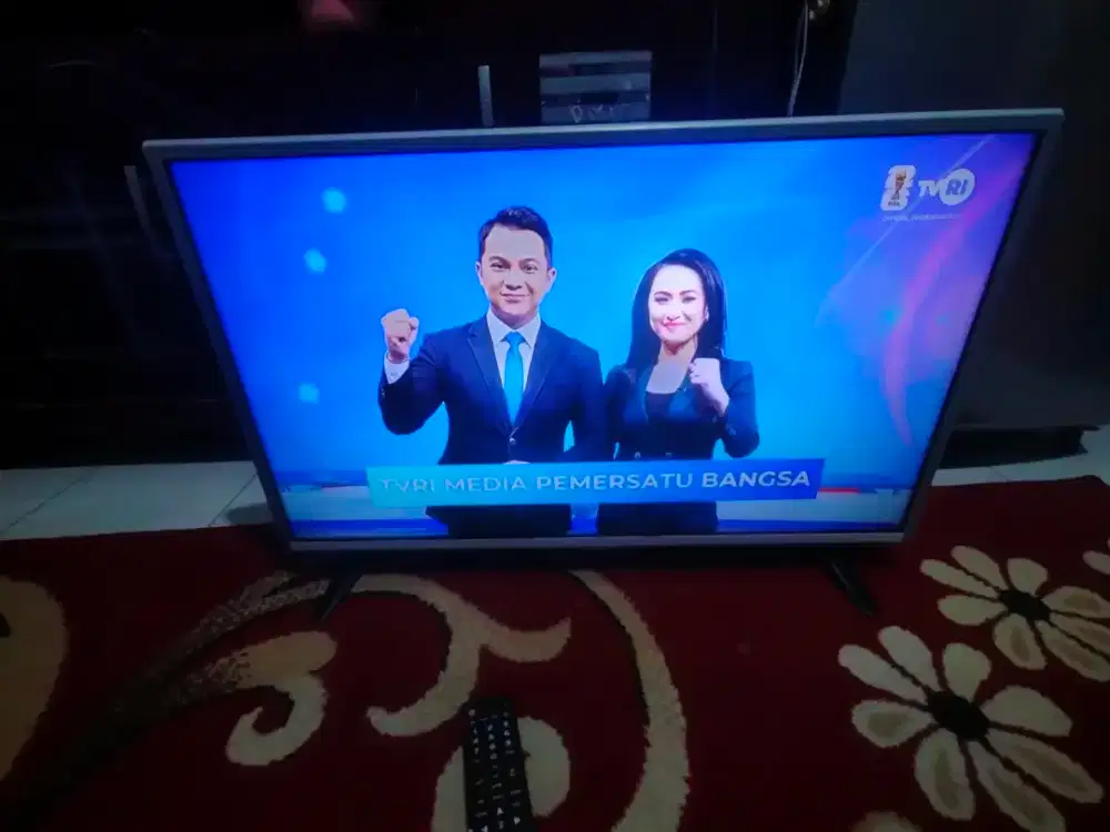 TV LED LG 32 DIGITAL REMOT ADA TINGGAL COLOKIN ANTENA