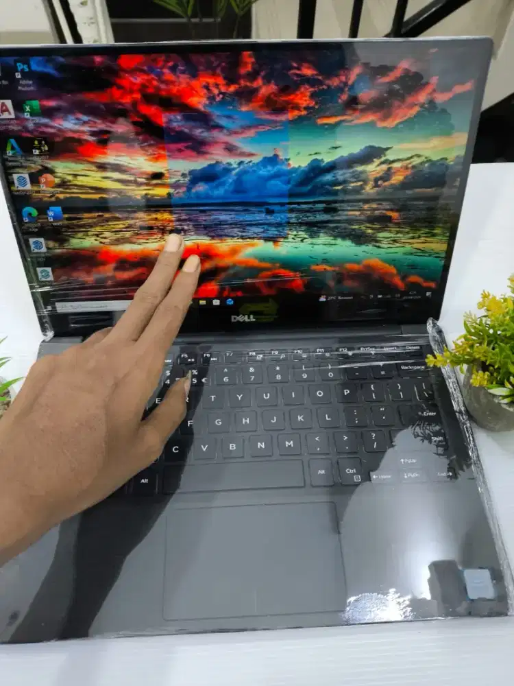 Laptop DELL XPS 13 9360 TOUCHSCREEN 3K Core i7 SSD 1TB RAM 8Gb SLIM