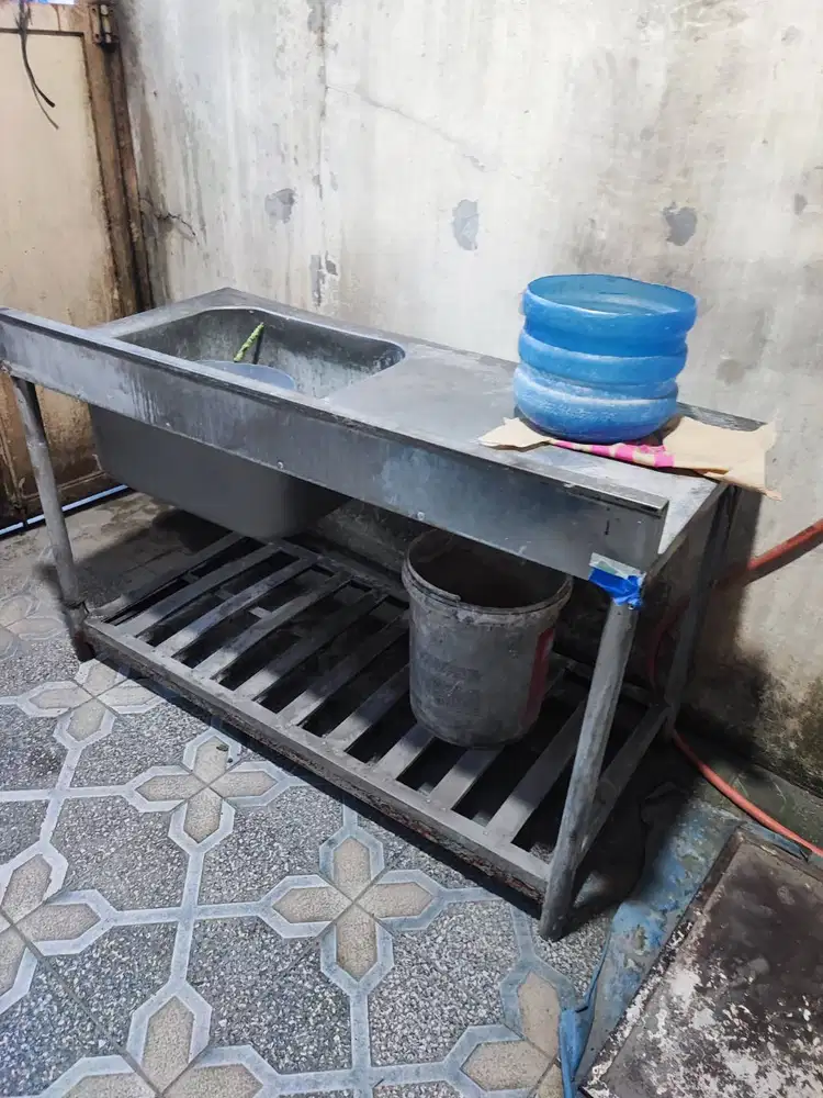 Depot air pegunungan