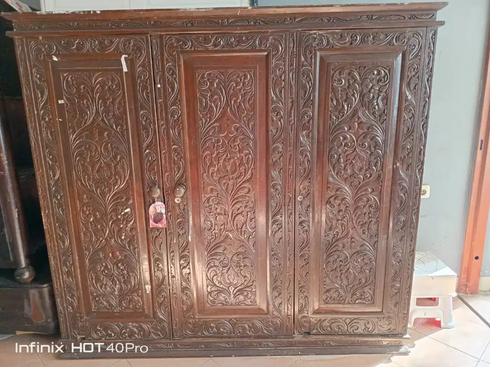 lemari bekas layak Pakai