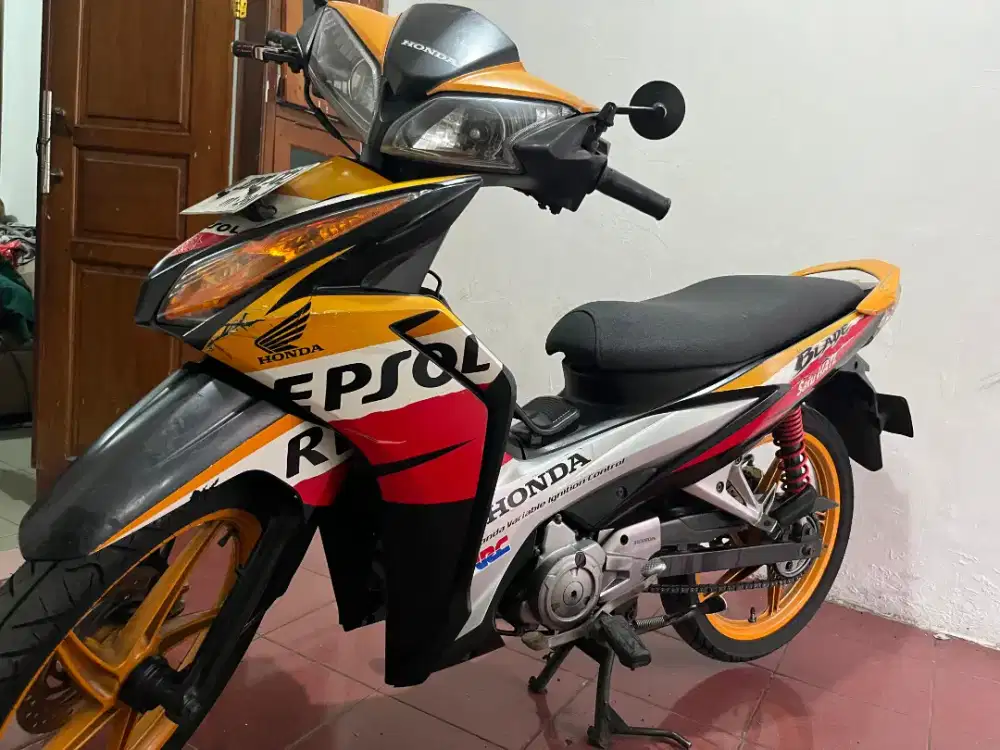 Blade Repsol lengkap isi