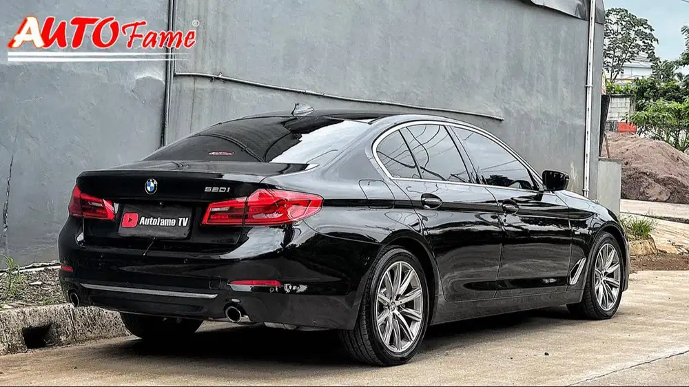 BMW G30 520i Luxury Line Black On Cognac 2018 Akhir