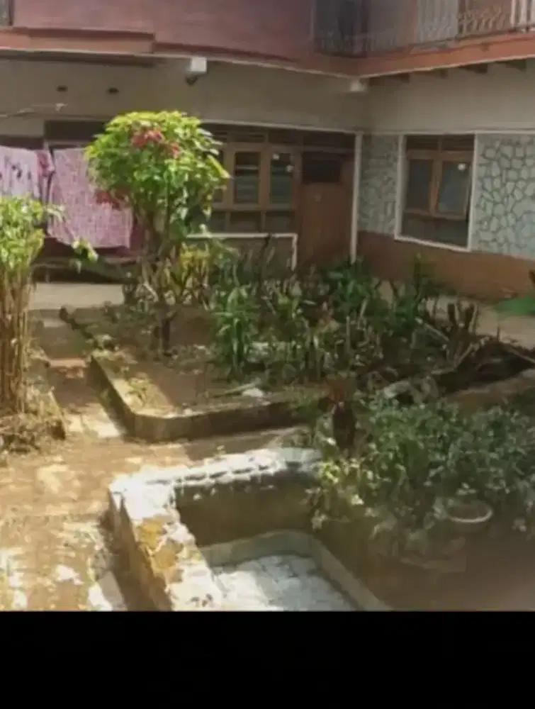 kontrakan 1 kamar 1 dapur 1 kamar mandi .