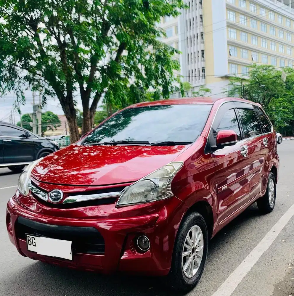 Mobil xenia R Sporty 1300 cc