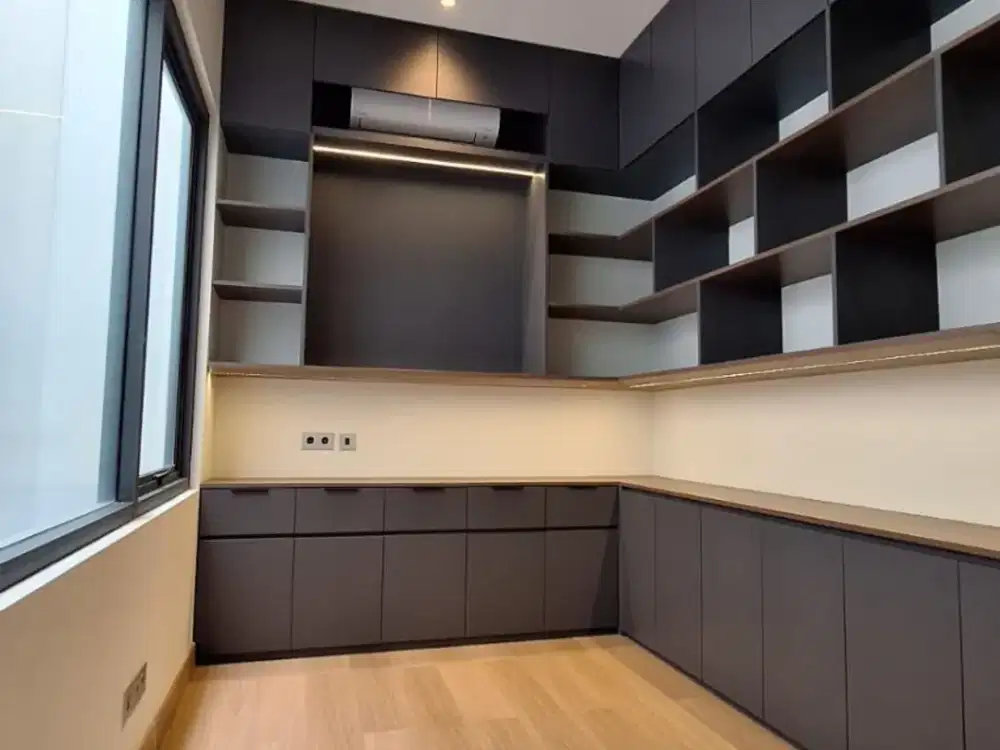 SIAP HUNI & LOKASI STRATEGIS! Rumah 2 Lantai di Discovery Bintaro — Bebas Banjir, Legalitas SHM & Listrik 3500 Watt  (SP 0200)