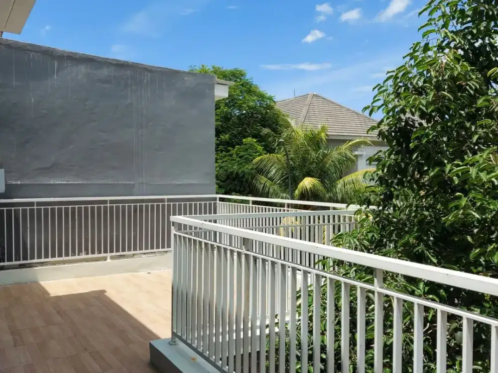 SIAP HUNI & LOKASI STRATEGIS! Rumah 2 Lantai di Discovery Bintaro — Hadap Selatan, Fasilitas Taman & Legalitas SHM  (SP 0201)