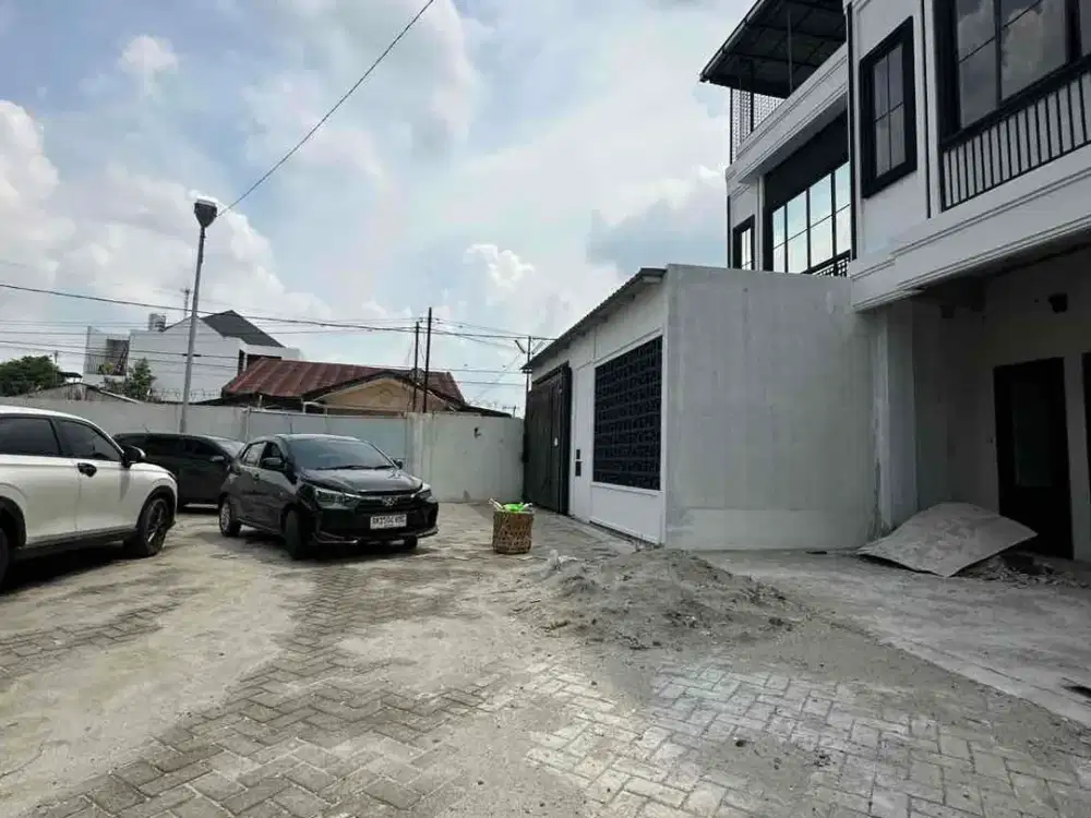 Villa Siap Huni Daerah Strategis Cemara