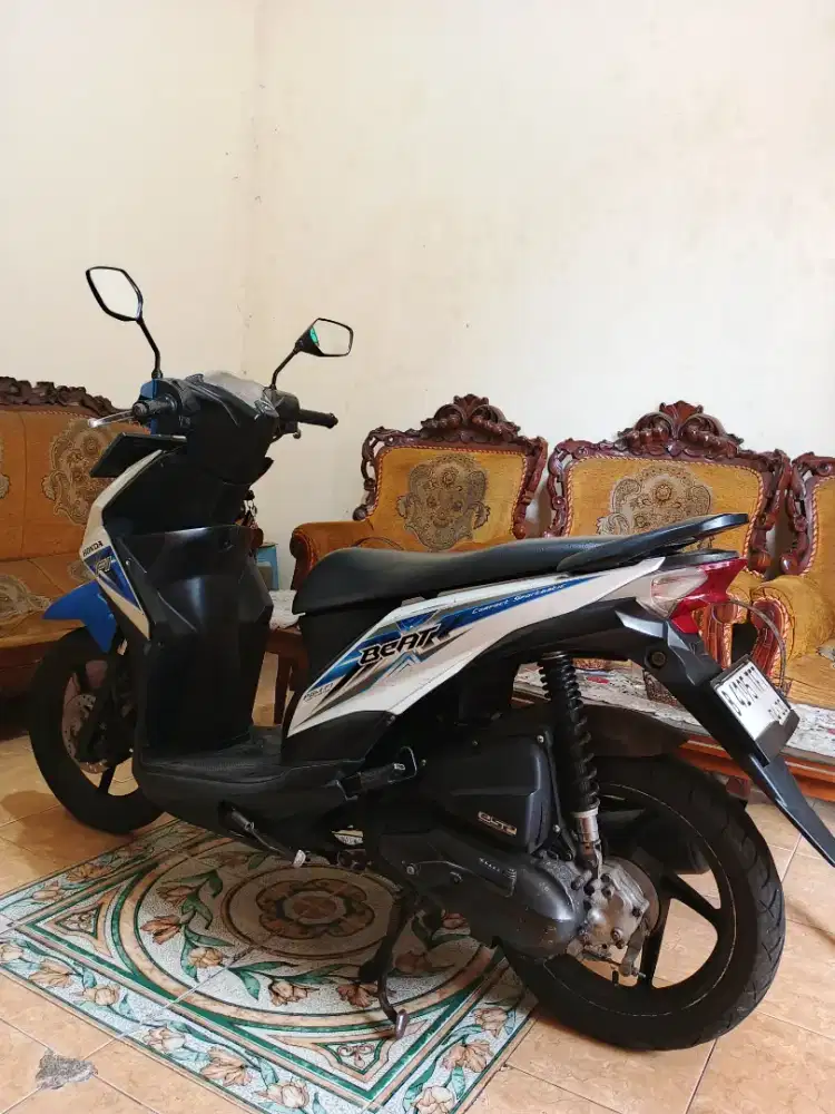 dijual motor beat fi 2015 stater halus 9 juta nego tipis barang spesia