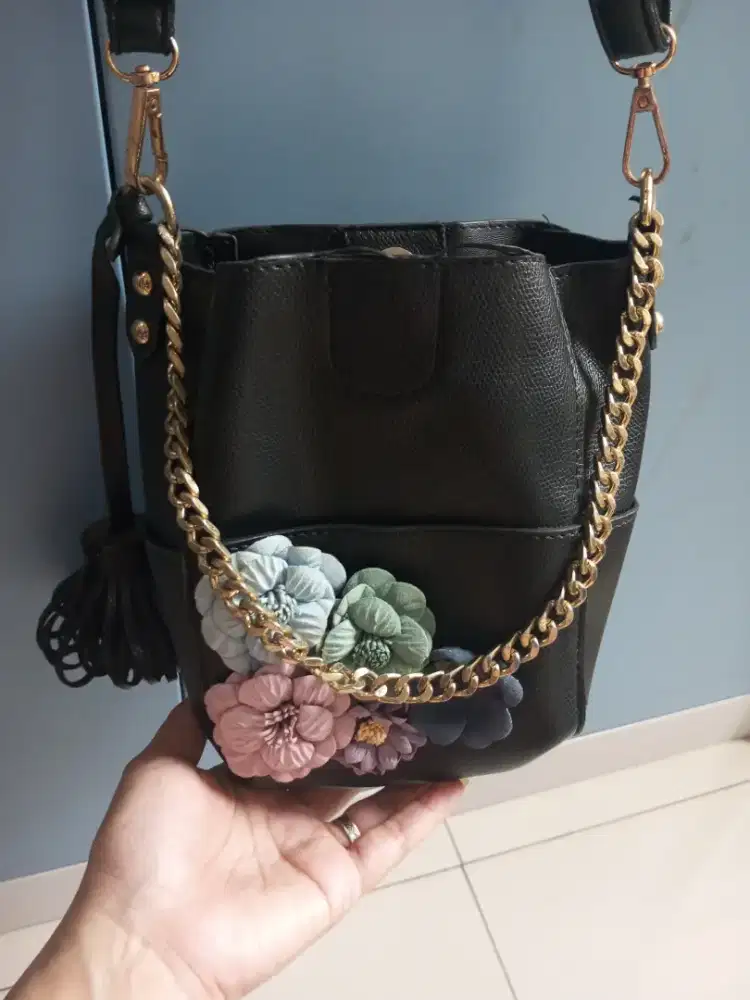 Tas kecil buat pesta