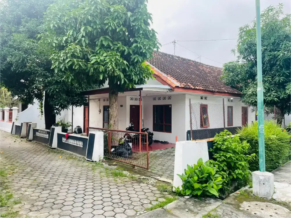 Disewakan rumah cocok untuk keluarga, kantor, homestay
