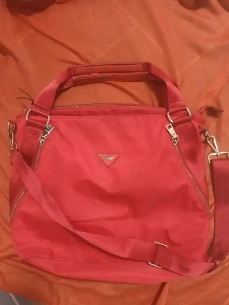 Dijual tas prada