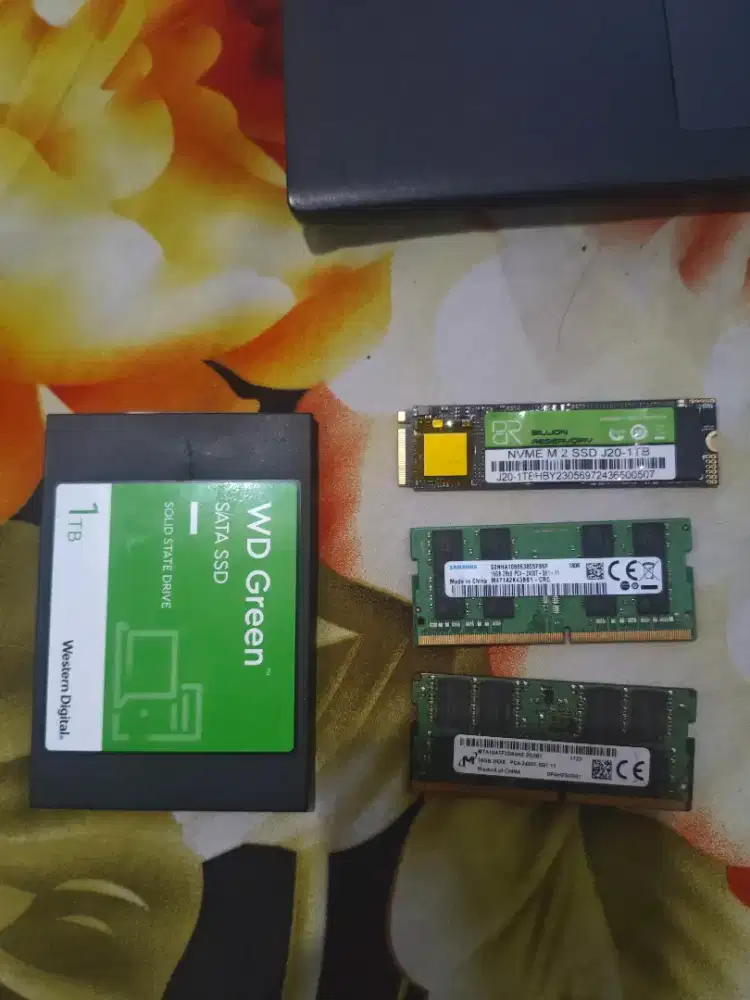 Ram & SSD bisa free instalasi