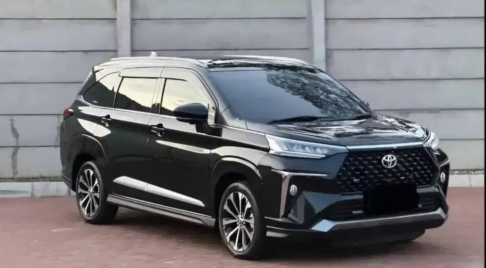 New Veloz Q TSS A/T 2022/21 Hitam