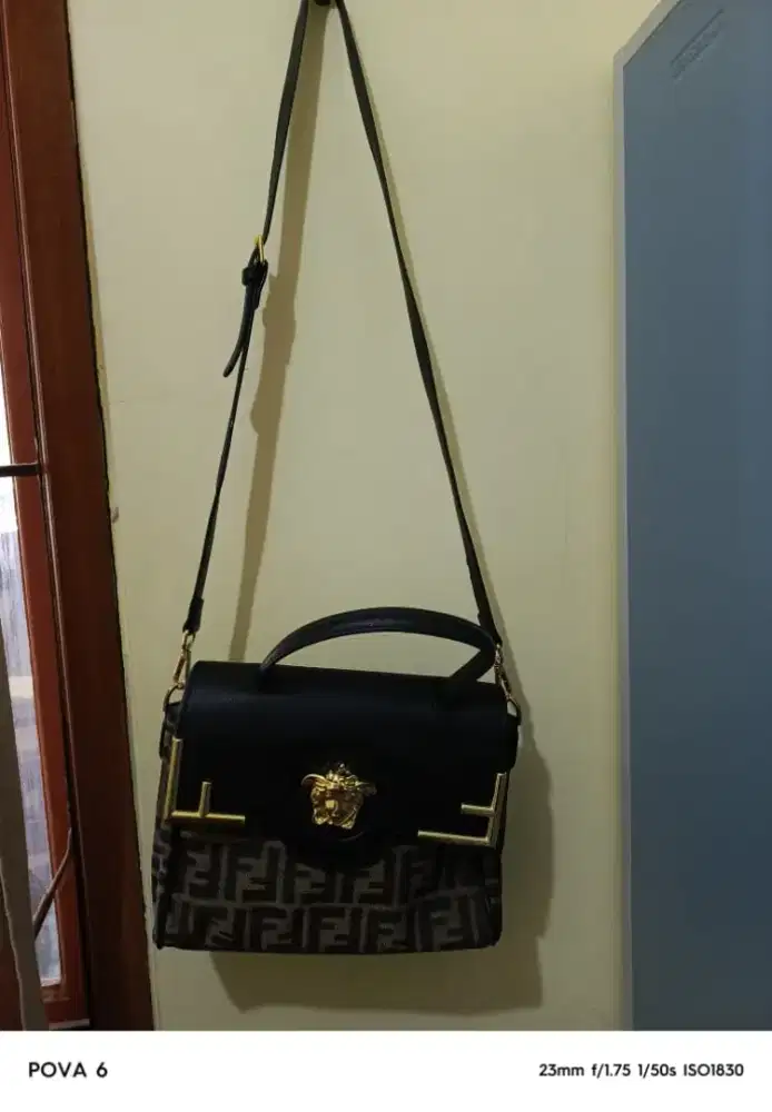 Tas wanita coklat