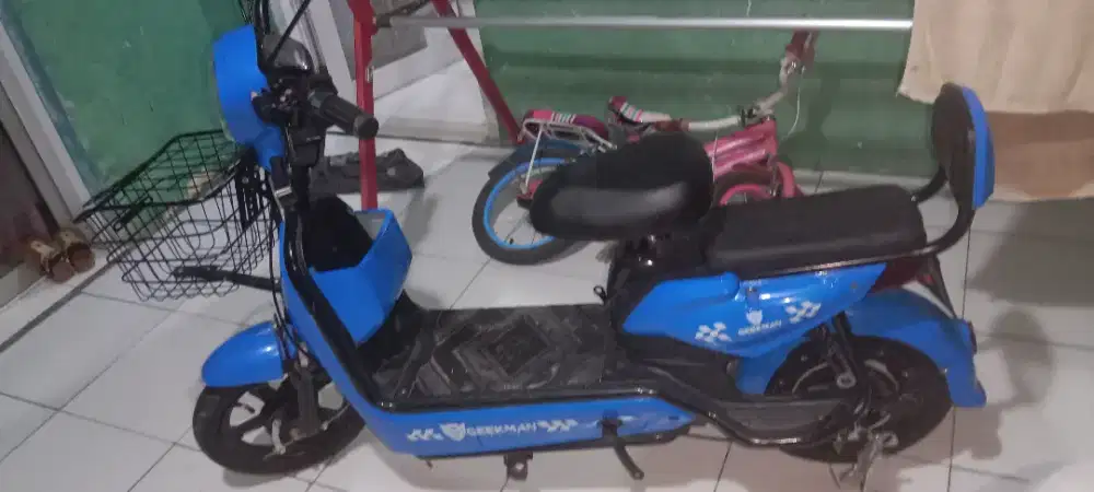 Sepeda listrik geekman