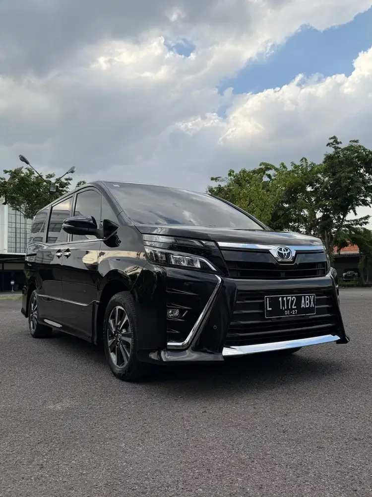 TOYOTA VOXY 2.0 MATIC 2018