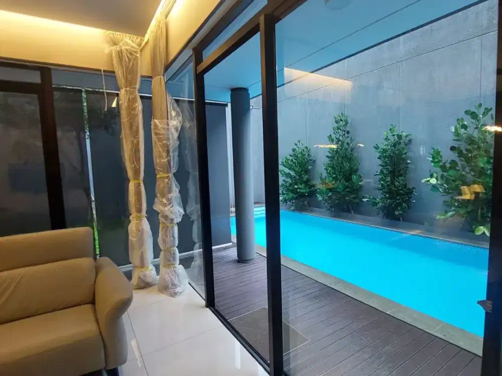 Rumah KBP dengan Kolam Renang Kota Baru Parahyangan Nayapati