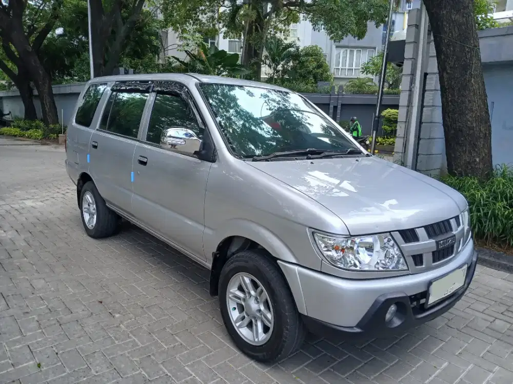 Isuzu panther LM smart turbo 2014 pribadi low km terawat full kaleng