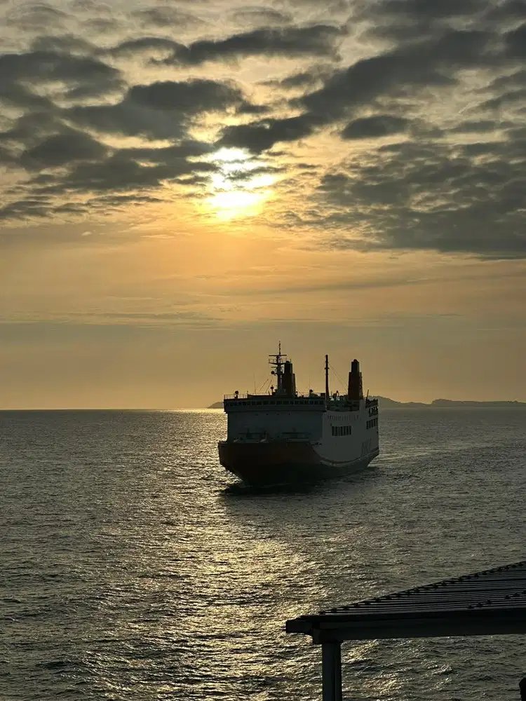 Di butuhkan admin staff