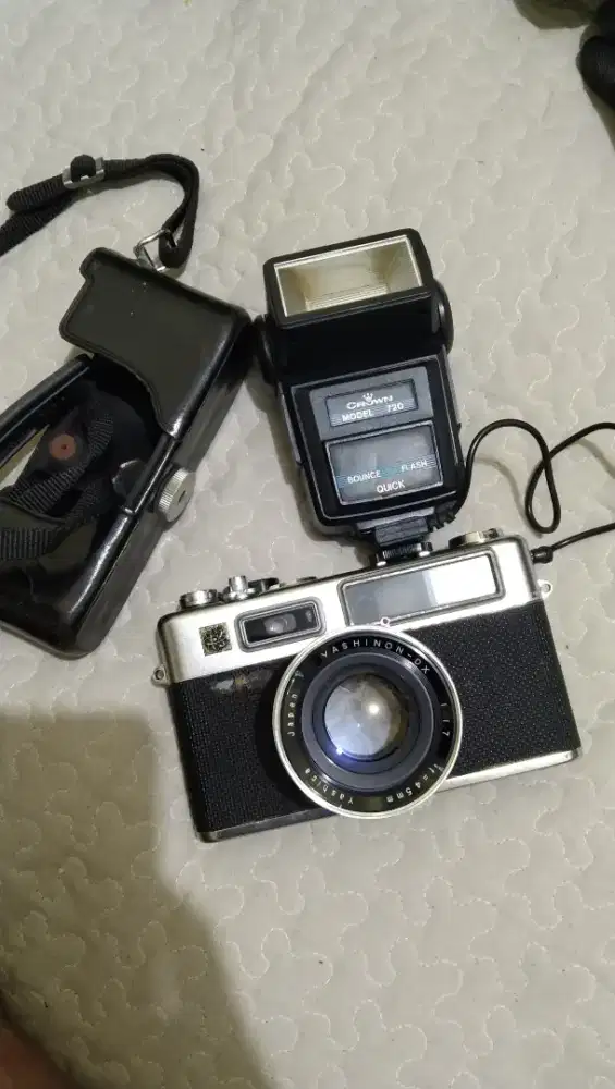 Camera analog roll film yashica electro 35