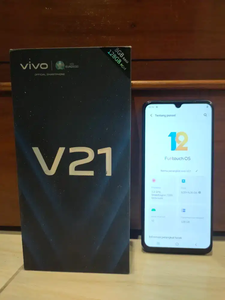 Vivo V21 8+4/128gb bekas pakai