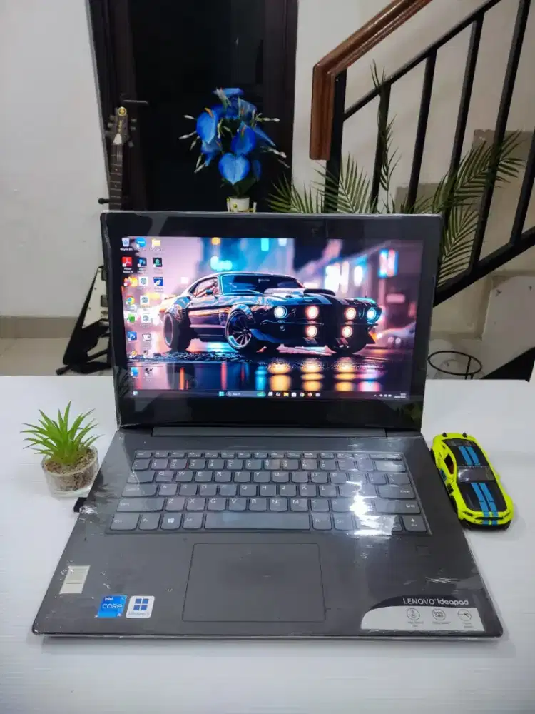 Lenovo Ideapad V330-14IKB SUPER TIPIS  [RAM 12GB + SSD+HDD]