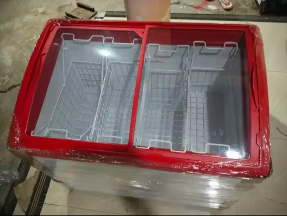 Kulkas es krim dan batu es