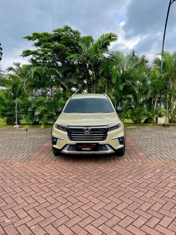 Honda BR-V 1.5 Prestige CVT 2024 odo 6rb perak!