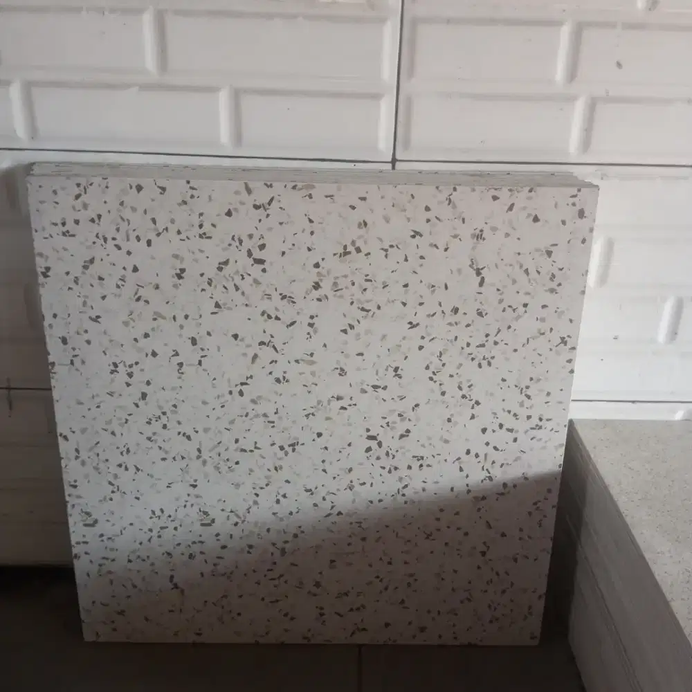 Granit roman ukuran 60x60 matt