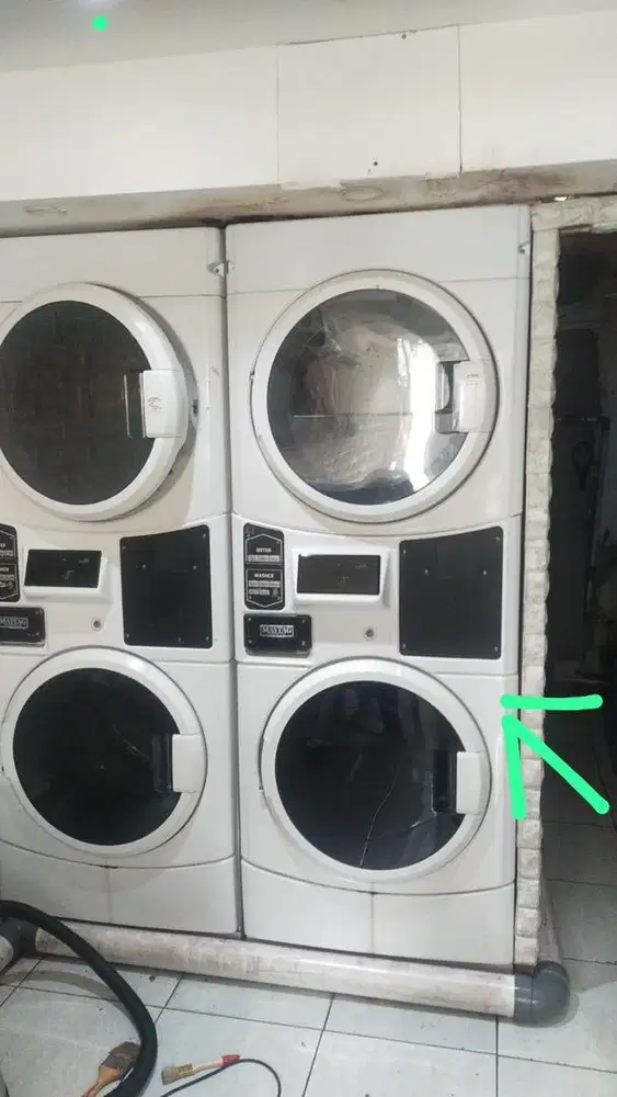 Mesin cuci laundry