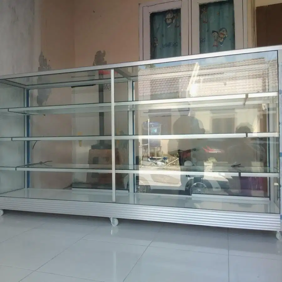 Etalase kaca 180cm