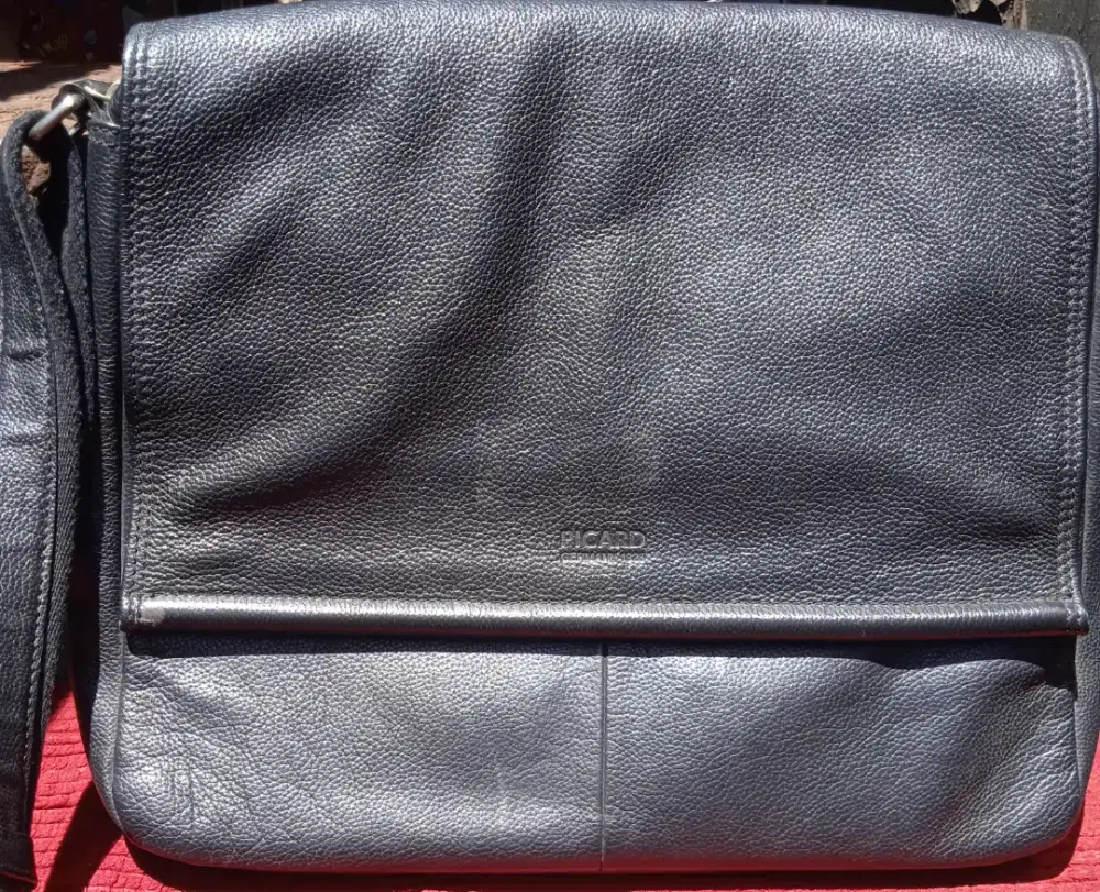 Tas laptop/tas kerja picard ori 30x40cm warna hitam