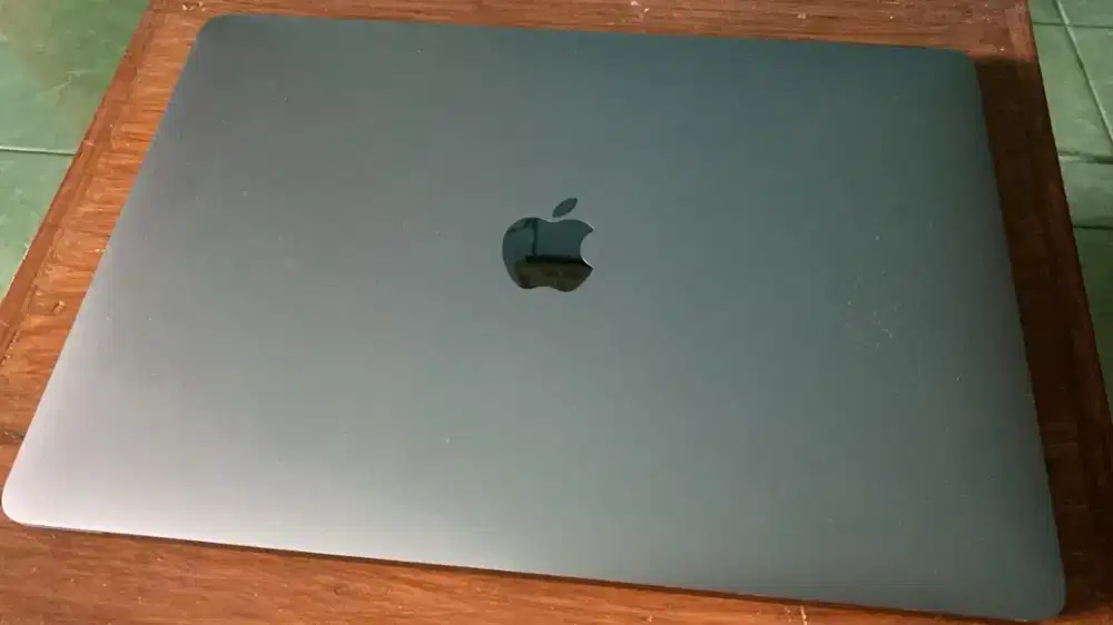 MacBook Pro M1 2020/ Ram 16 GB / SSD 512 GB (unit + Charger)