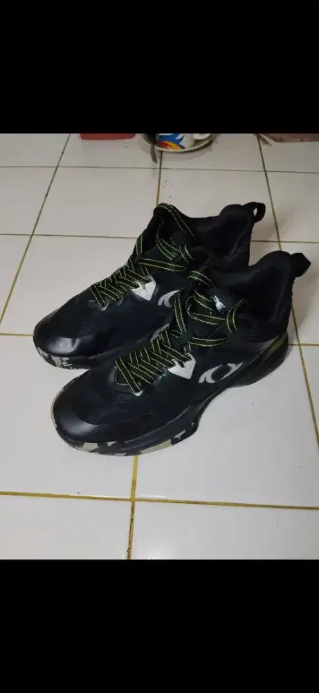 Udah gak di pakai sepatu astec no 42