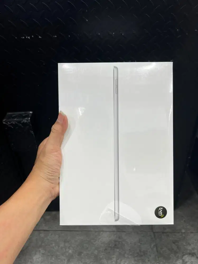 iPad 9 64 GB New BNIB masih segel garansi resmi iBox