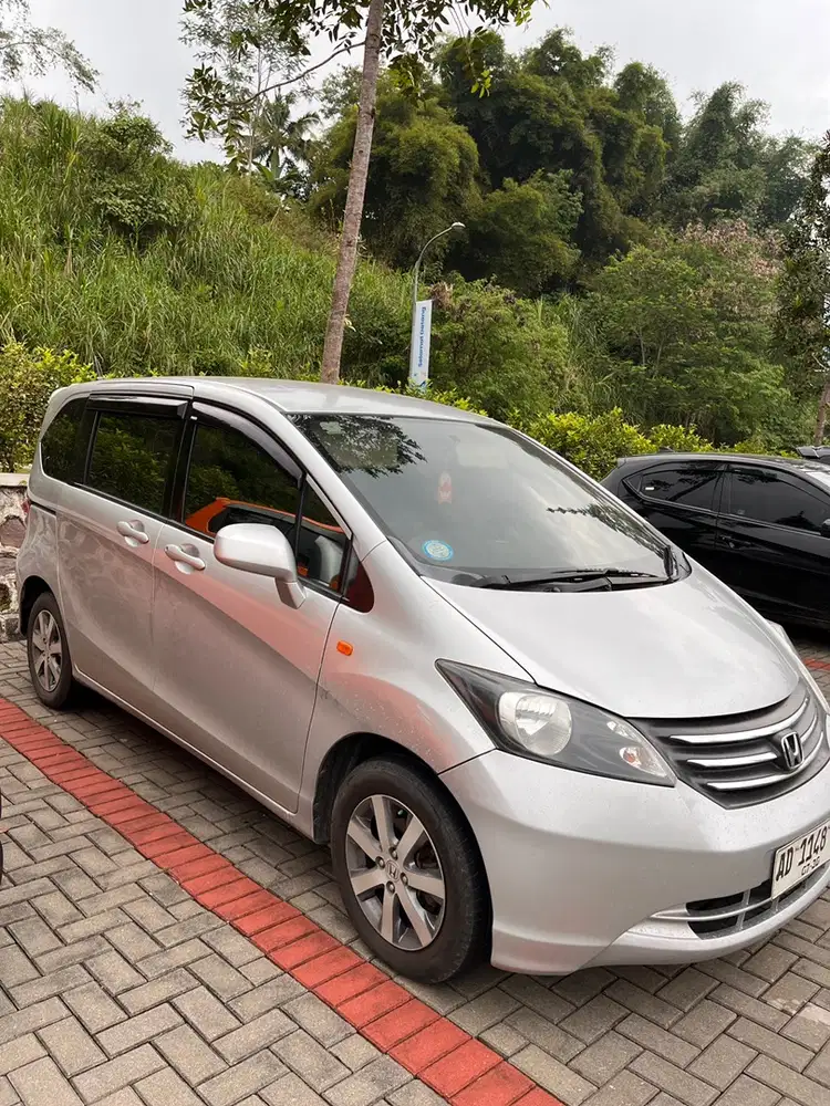 Honda Freed 2009 Bensin