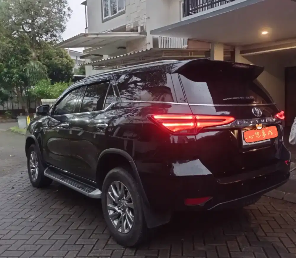 TOYOTA FORTUNER VRZ 2021 AT 2.8 DIESEL KM 35RB TANGAN PERTAMA