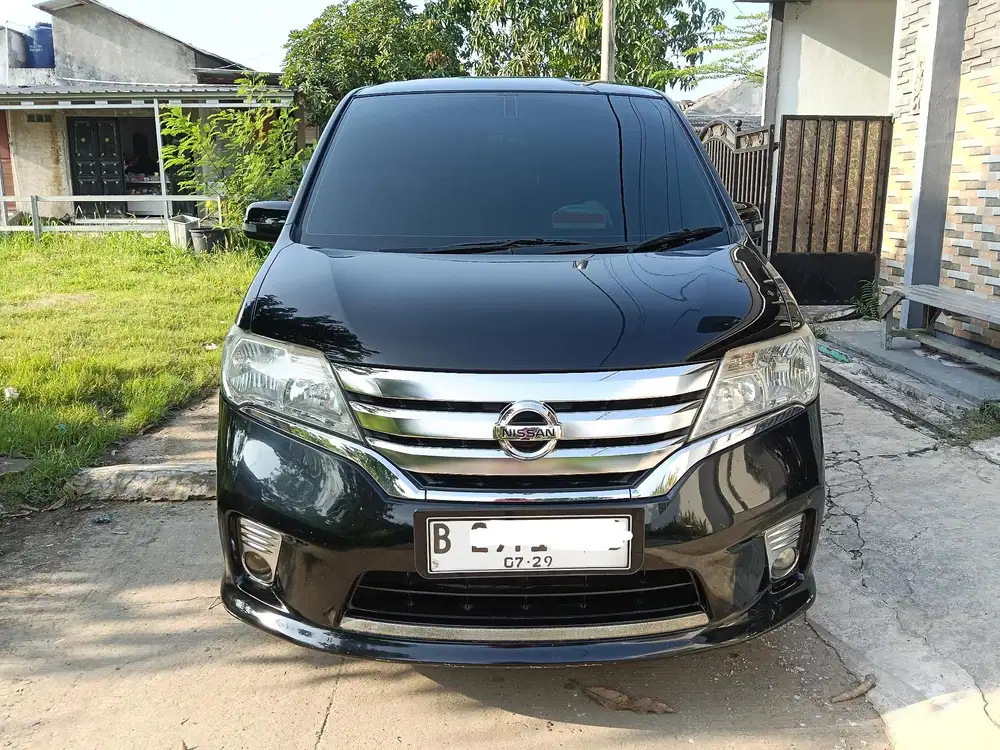 Nissan Serena 2013 Bensin