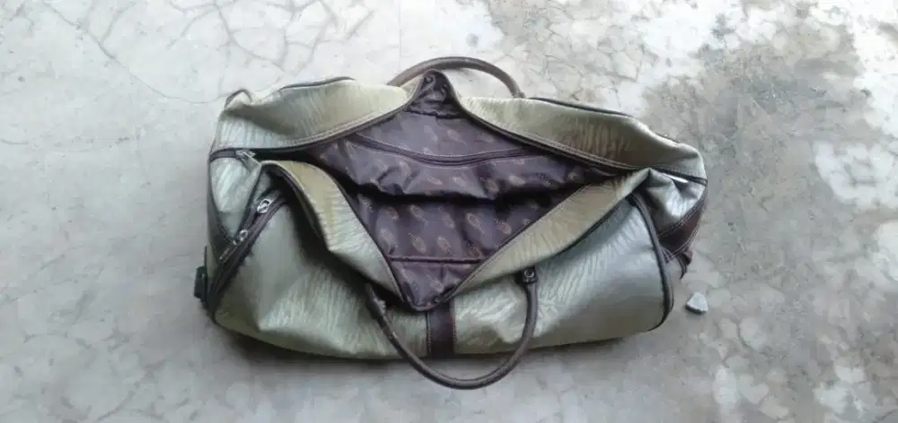 Di jual koper,tas   untuk liburan ,piknik ,pulkam dll wa dan hp