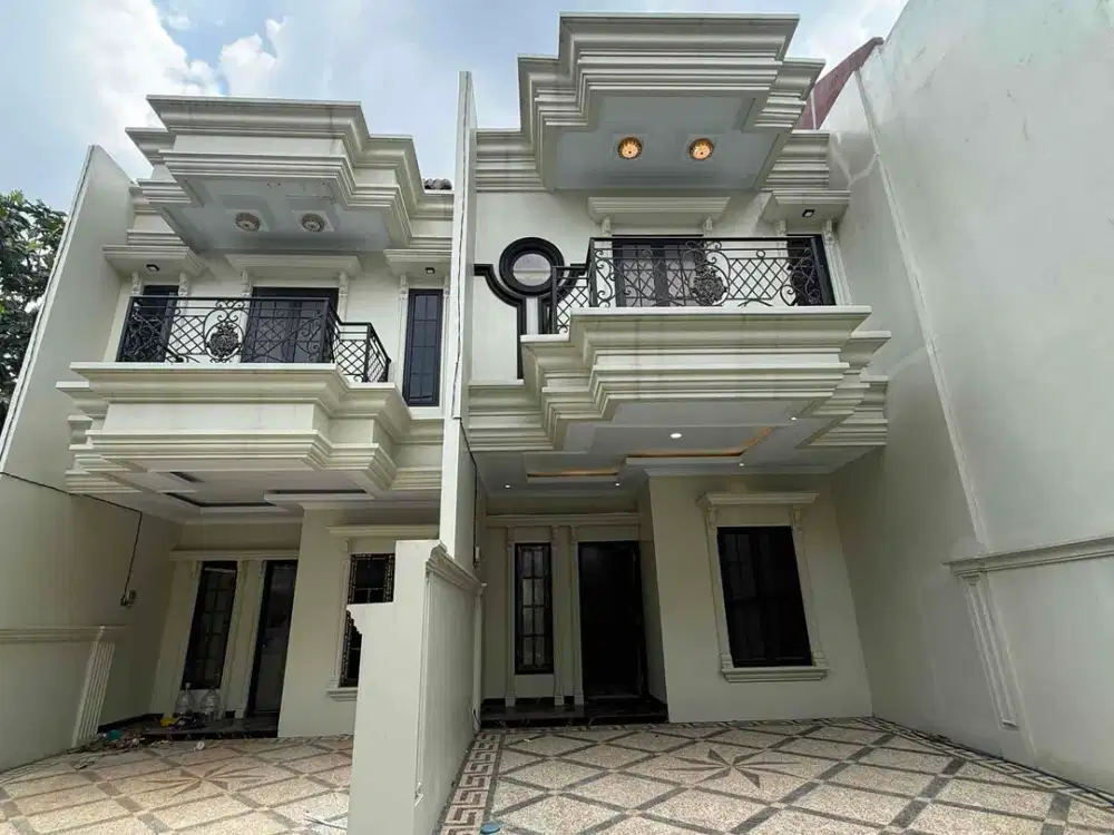 Rumah modern classic selangkah Tol di Jagakarsa dekat Tb Simatupang