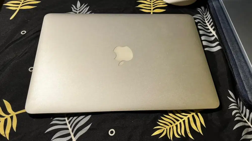 Di jual Macbook Air 2017