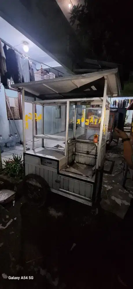 Grobak batogor bekas