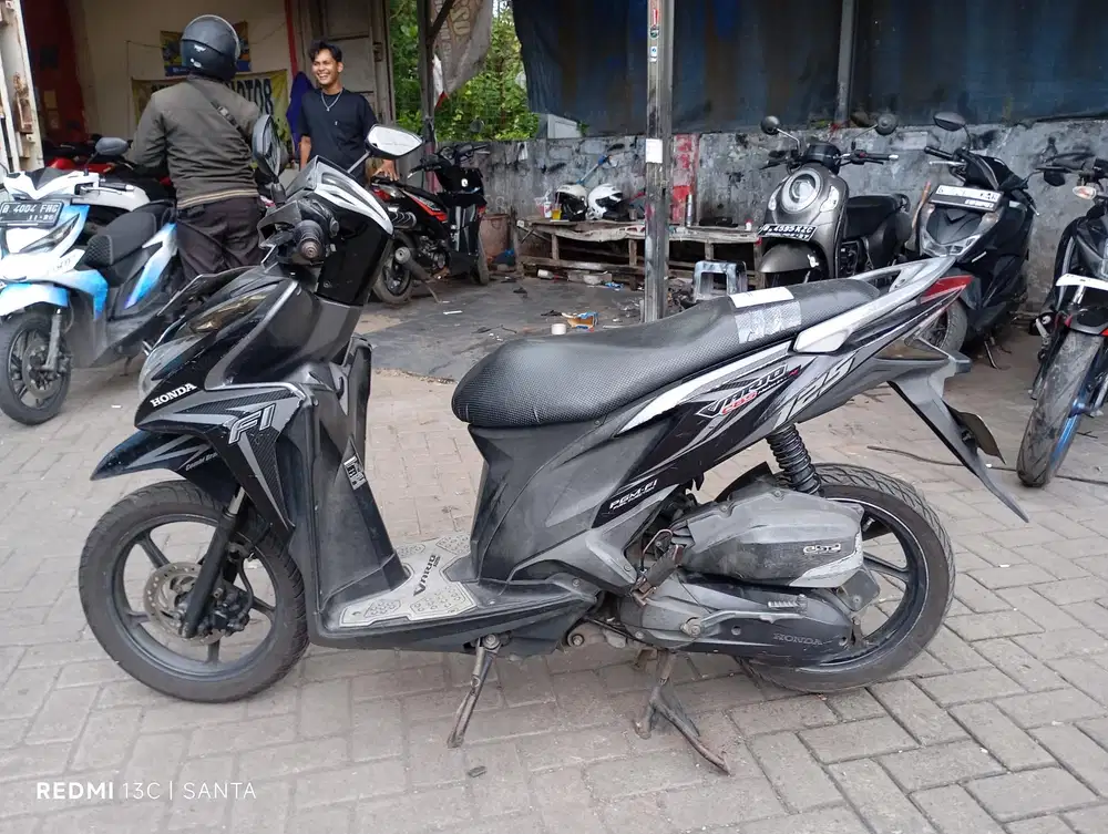 Honda Vario 125 Old Tahun 2013 surat komplit